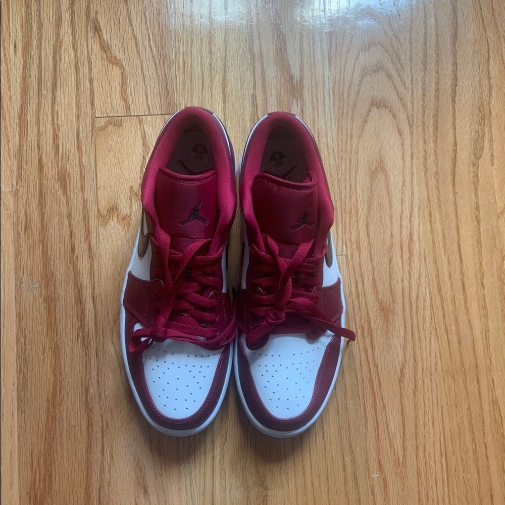 Air Jordan 1 low ‘noble red’